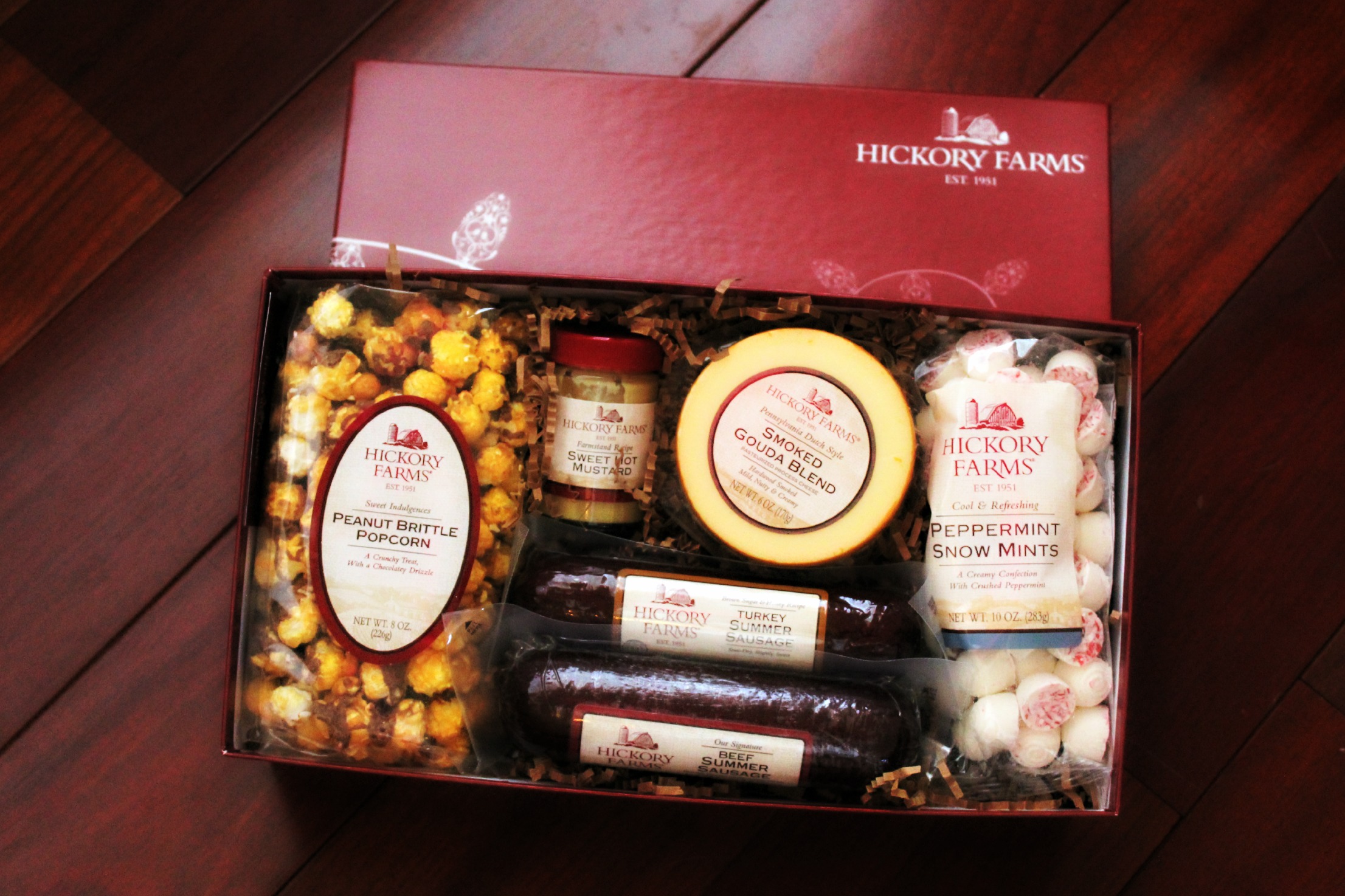 Holiday Traditions with Hickory Farms 