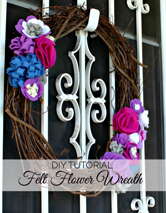 This felt flower wreath tutorial shows how to combine four types of felt flowers into a bright summer decoration.